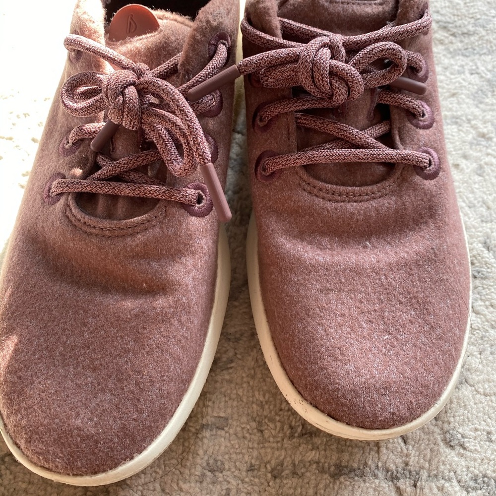 Allbirds pink/maroon mizzles